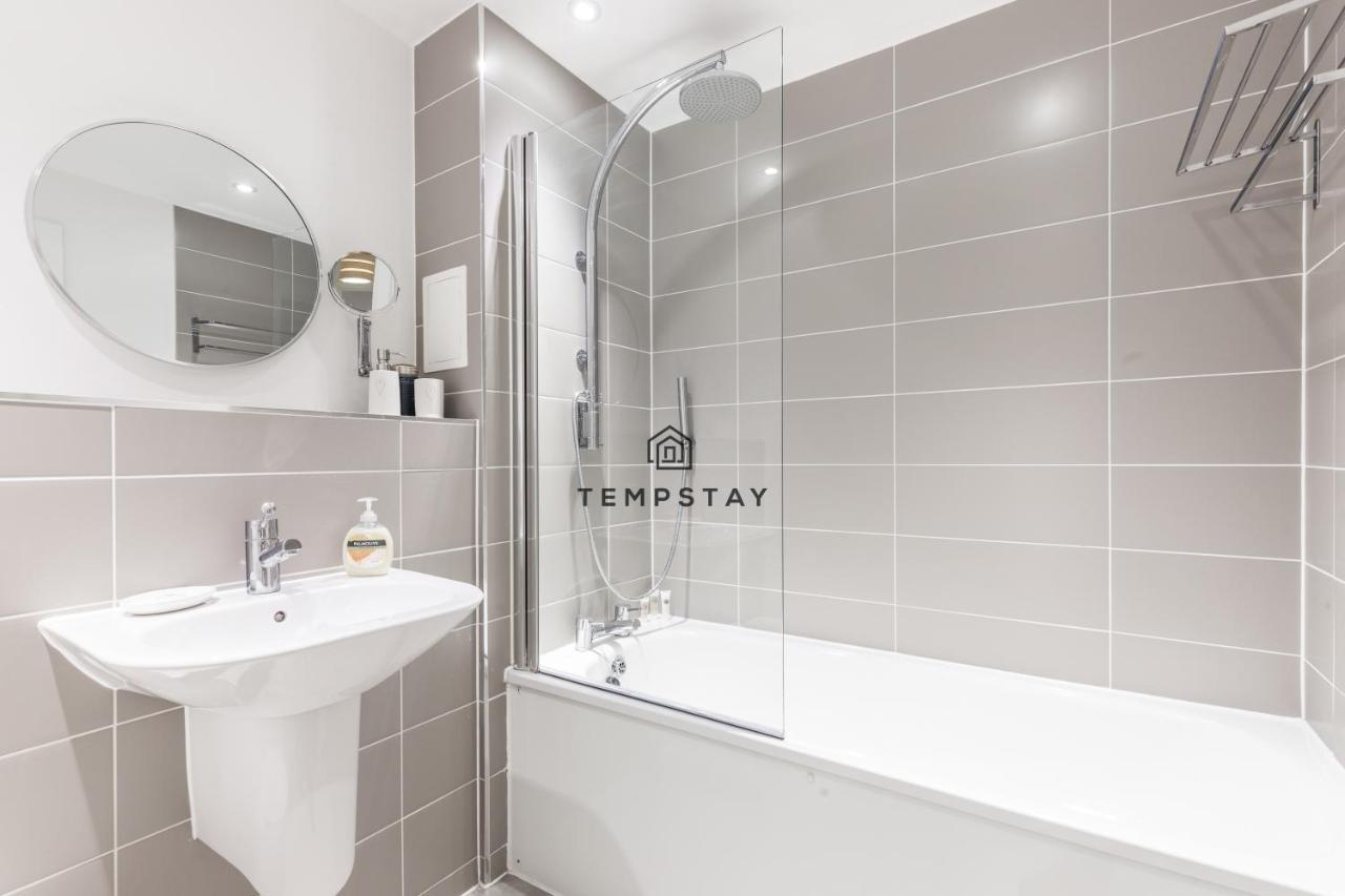 Modern Private Apartment -Balcony-Tube Station Λονδίνο Εξωτερικό φωτογραφία